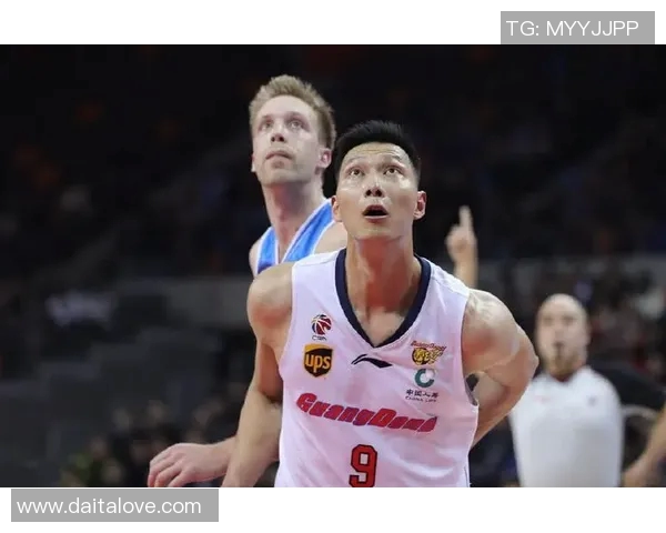 上海篮球队战术创新引领潮流助力球队崛起与发展