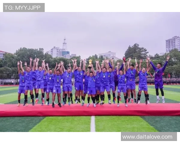 南京足球队荣登足球战术排行榜第三名展现出色战术实力与团队协作能力 南京足球队荣登足球战术排行榜第三名展现出色战术实力与团队协作能力